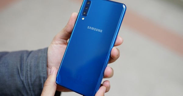 سامسونج تبدأ رسميًا بإختبار تحديث Android 9 Pie للهاتف Galaxy A7 2018 - إلكتروني - تكنولوجيا