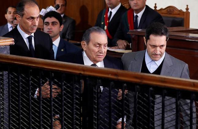 في عيد ميلاده الـ91 هل حسني مبارك حرامي مصر