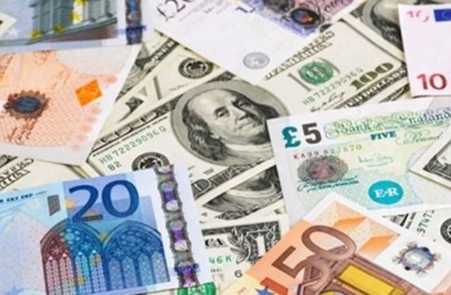 الدولار يتراجع أمام الجنيه أسعار العملات الأجنبية في مصر اليوم
